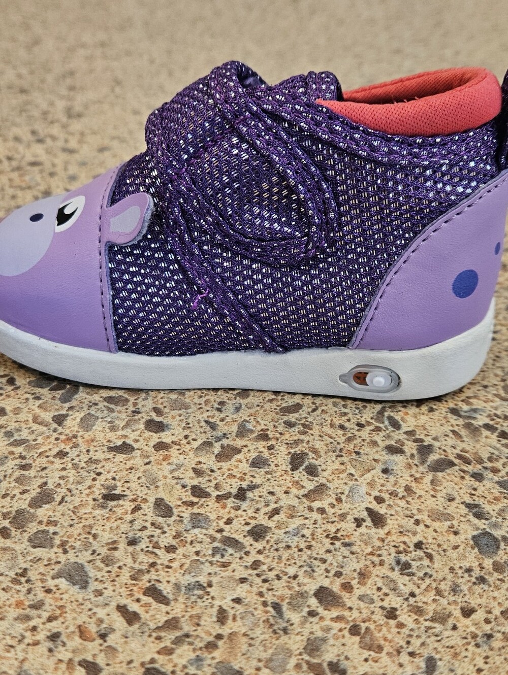 ikiki Hippo Squeaky Toddler Shoes V1 | Sparkly Purple - Picture 4 of 11